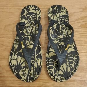 Women's designer flip flop sandals black sz 7
